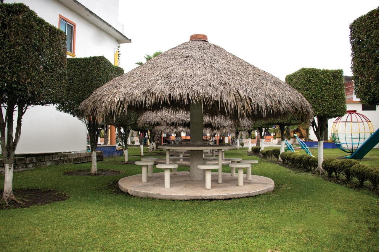 Hotel San Carlos Yautepec Bagian luar foto